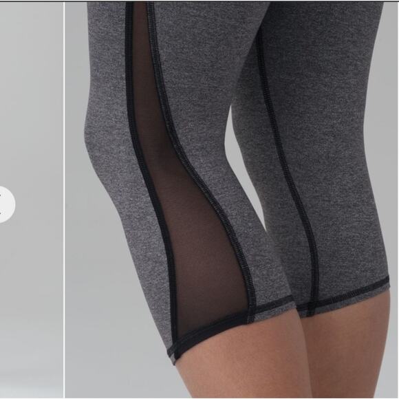 Lululemon Train Times Crop 17" Heathered Black Leggings in Size 8 - Picture 4 of 11